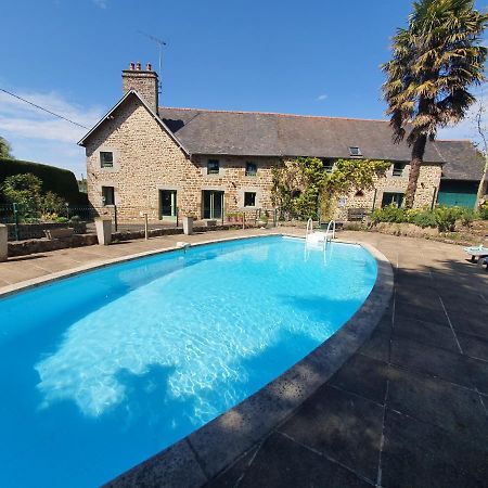 Chambres D'Hotes Avec Piscine Aux Agapanthes De Cromel - Mont Saint Michel Luaran gambar