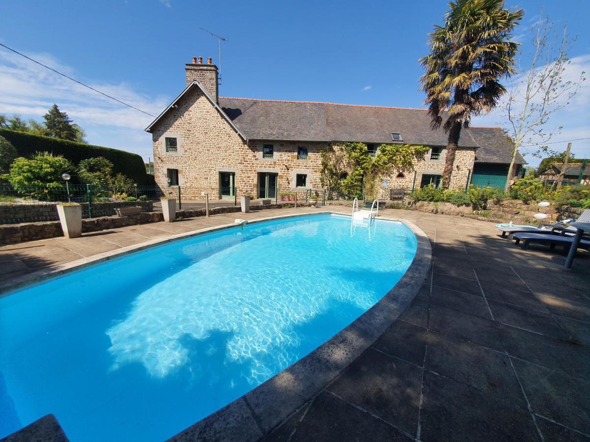 Chambres D'Hotes Avec Piscine Aux Agapanthes De Cromel - Mont Saint Michel Luaran gambar